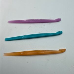 Tupperware Citrus Peeler ONE